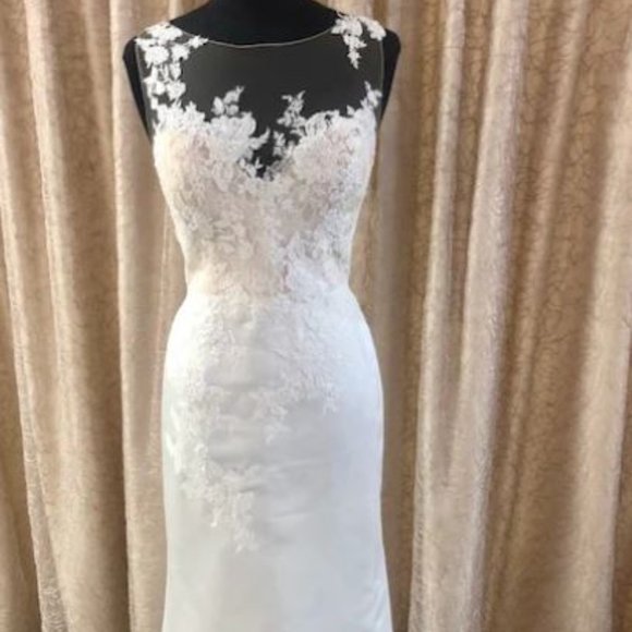 Pronovias Dranoe Wedding Dress - Picture 2 of 9